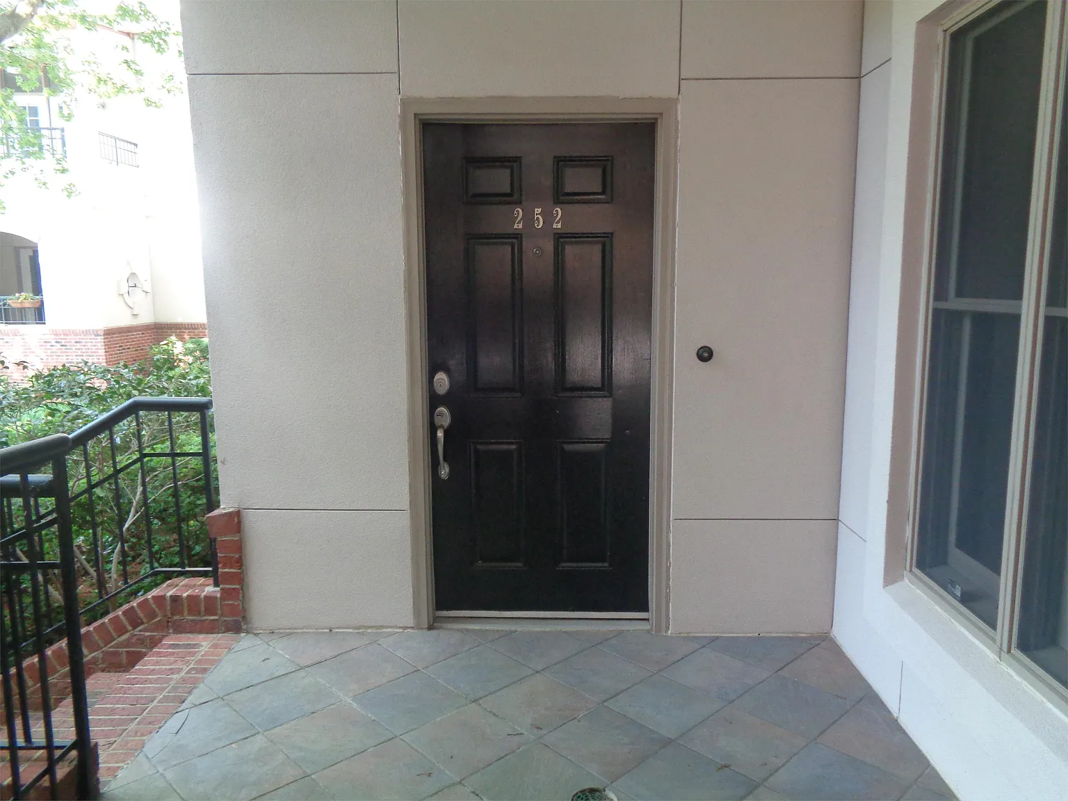 252 East Davie Street - 1 — Photo 4