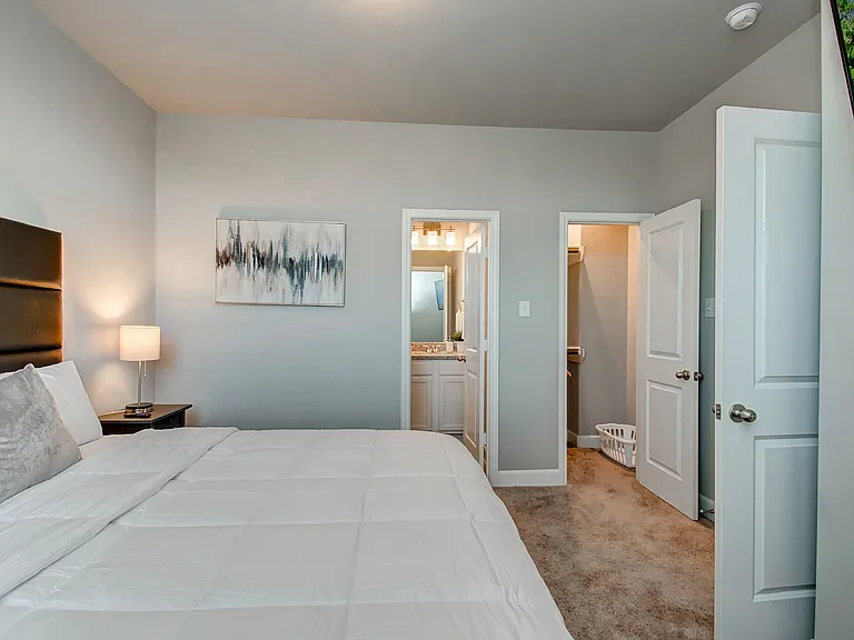 4151 Dupont St — Photo 12