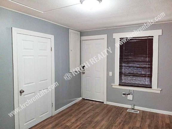 4th image of 3149 W 32nd St Unit 1
