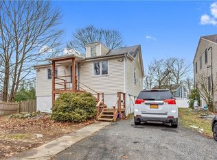12 Crosshill Rd, Mahopac, NY 10541