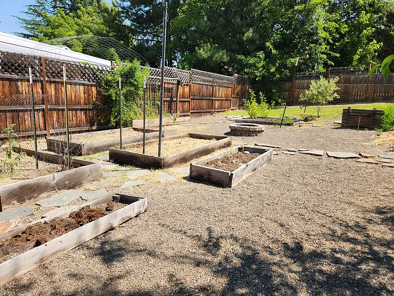 2217 Harrison Ave — Photo 19