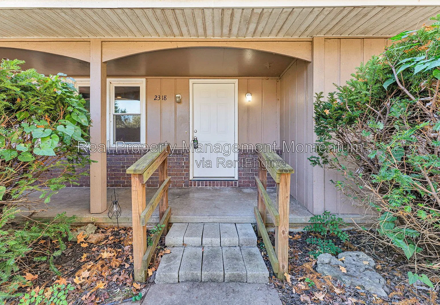 3 bed, 1.5 bath, 1506 sqft, $1,500 — Photo 2