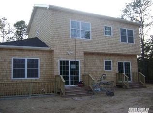 28 Old Canoe Place Rd, Hampton Bays, NY 11946