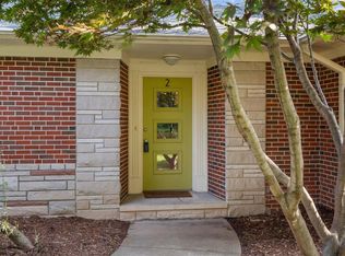 2 Westerly Ln, Saint Louis, MO 63124