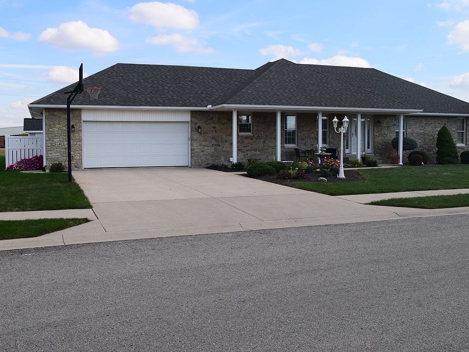 1st image of 116 West Wood Dr