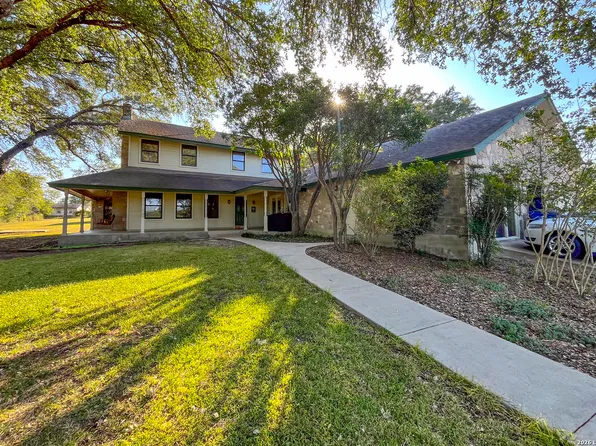 610 Hospital, Floresville, TX 78114