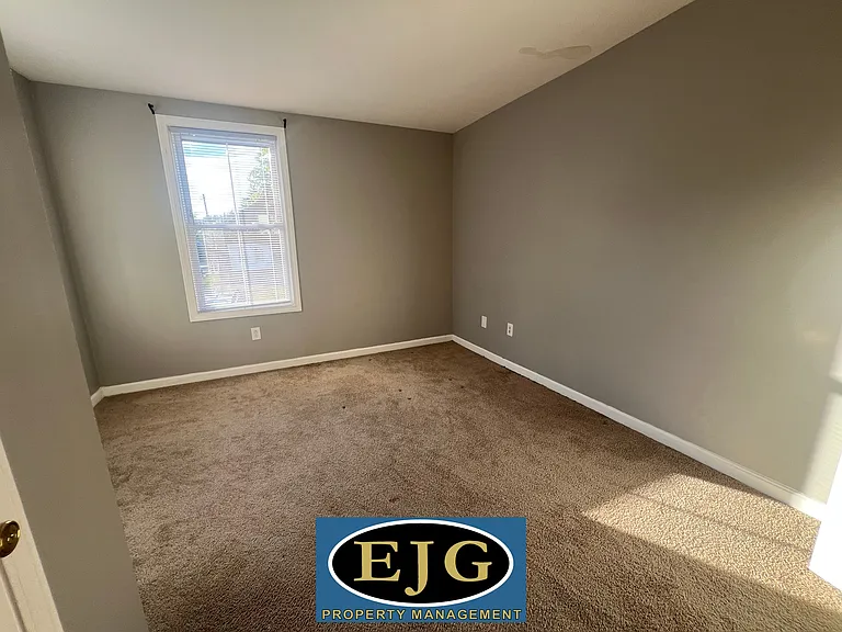 11 Ashuelot Main St #5 — Photo 24