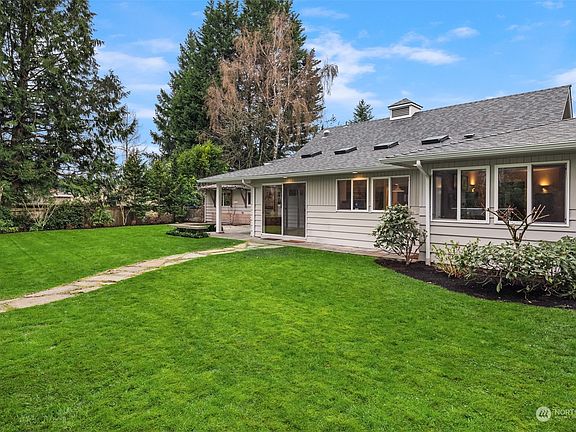 2nd image of 10905 NE 17th Street