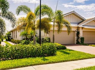 14876 Edgewater Cir, Naples, FL 34114