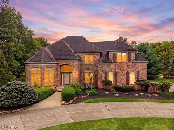 38861 Arbor Ct, Grafton, OH 44044