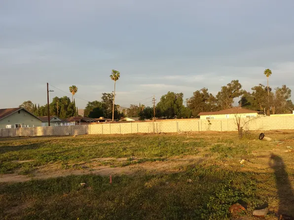 10908 50th St #B, Mira Loma, CA 91752