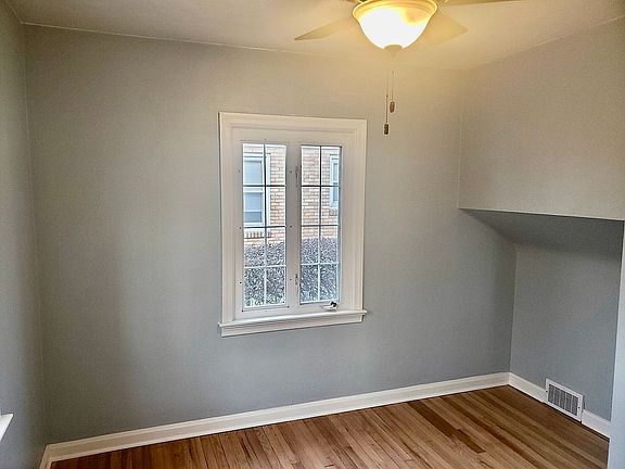 1st bedroom/home office