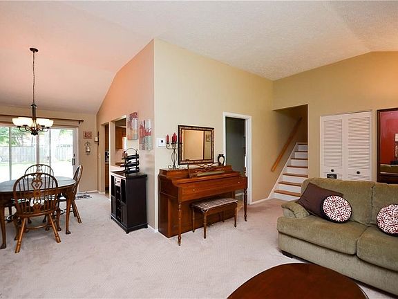 5th image of 4303 Bentley Dr