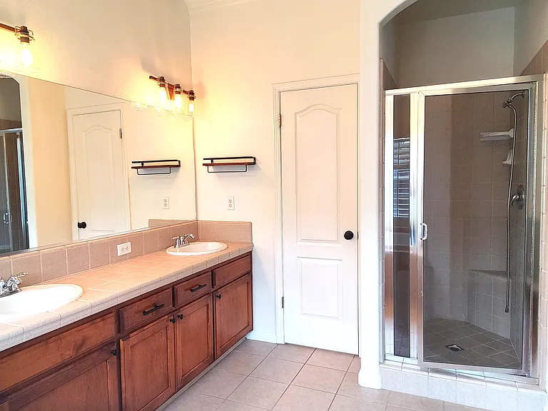 678 Prescott Ave — Photo 14