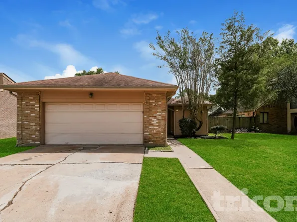 535 Shady Brook Dr, Stafford, TX 77477