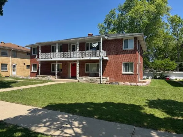 8636 West Congress STREET, Milwaukee, WI 53225