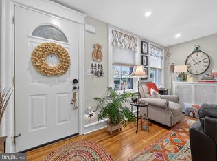 7704 Ardleigh St, Philadelphia, PA 19118