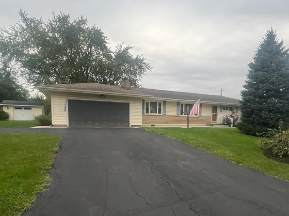 1930 Fairlane Dr, Lima, OH 45806