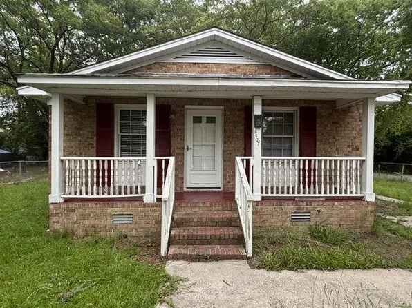 1627 S Pitt St, Greenville, NC 27834