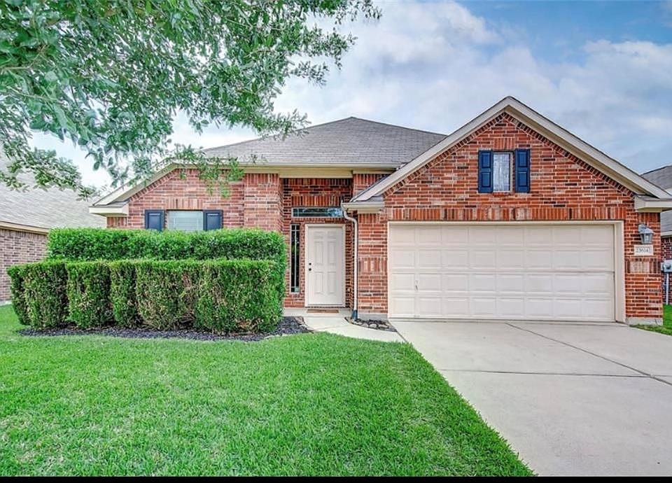 1st image of 23614 Fairport Harbor Ln
