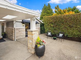 3439 Magnolia Blvd W, Seattle, WA 98199