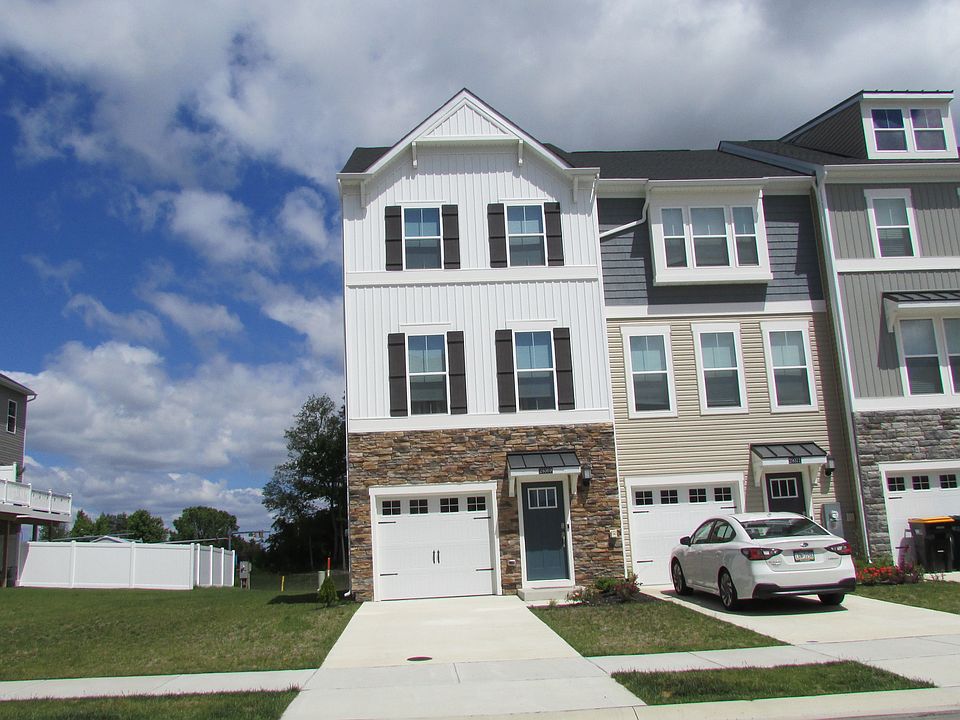1st image of 29369 Oxford Dr