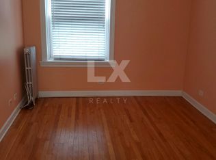 4123 W Cullom Ave #3D, Chicago, IL 60641