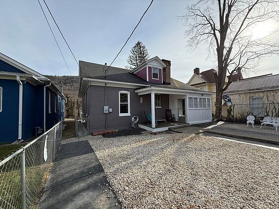 5th image of 120 Ridgeway St W