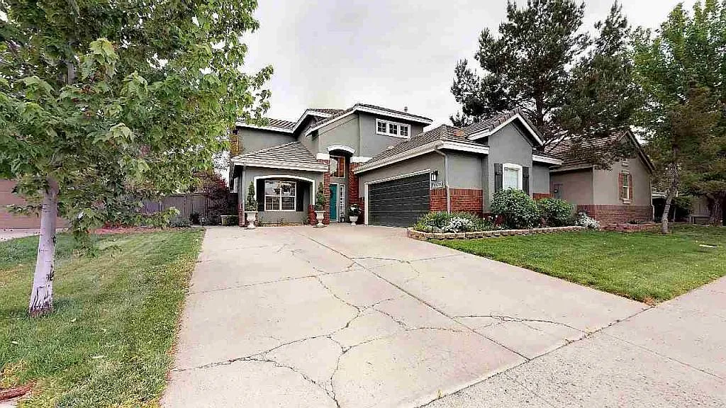 10290 Wolf Ridge Way photo 1