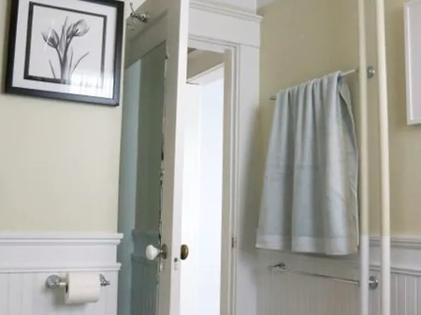 38 Pinewood Ave, Albany, NY 12208