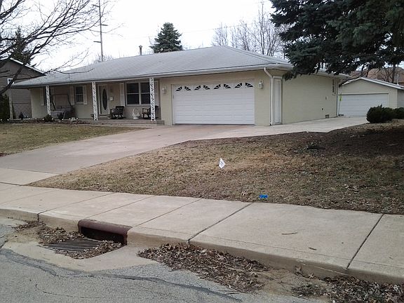 2nd image of 7114 N Manning Dr