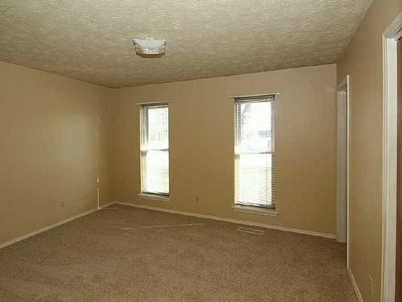 5th image of 1108 W Chambers Ct