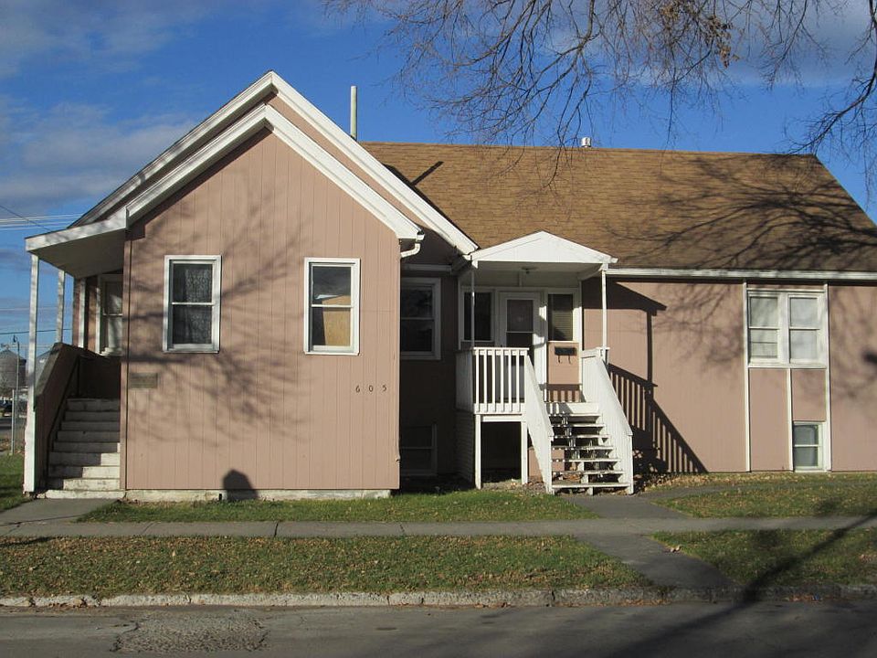 2nd image of 605 2nd St NW