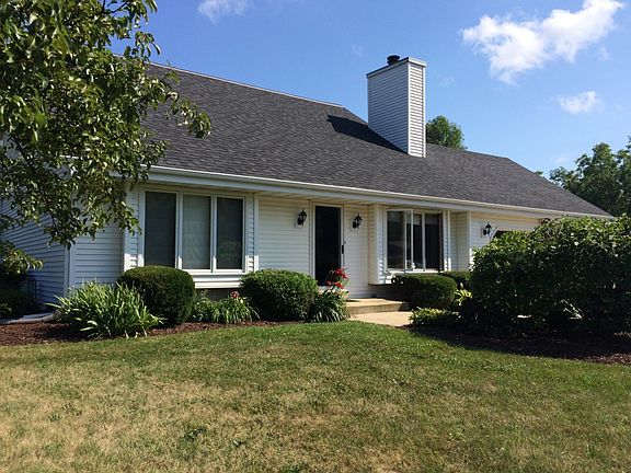2nd image of 772 Maplewood Ln