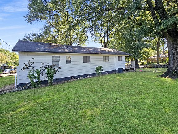 3rd image of 4956 Helene Rd