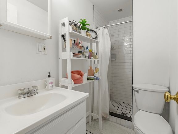 5th image of 392 E 8th St #T3