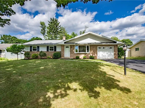 1066 Debbie Ln, Allentown, PA 18103