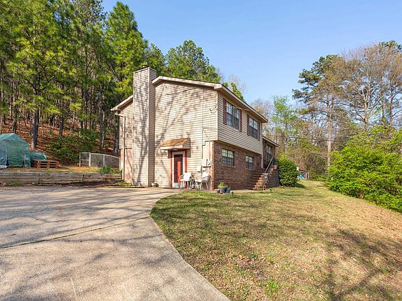2nd image of 3105 Brentwood Dr