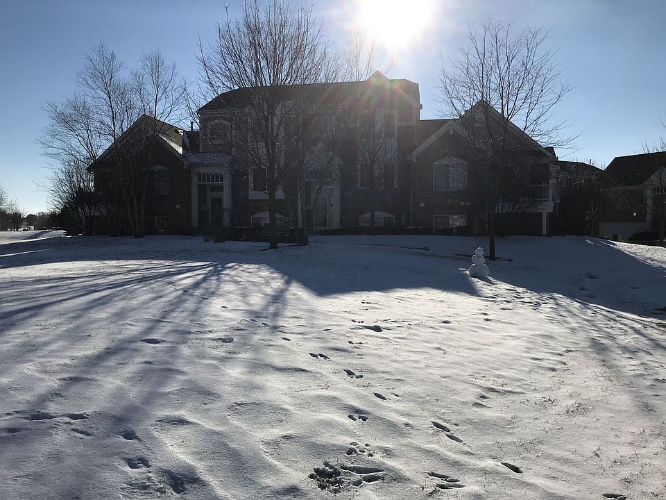 1st image of 9407 W 141st St #15-3