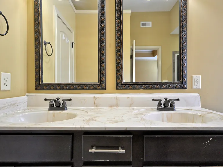 3723 Tradewinds Ter — Photo 28