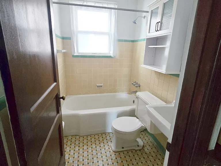 3529 Lawn Ave #3529 — Photo 6