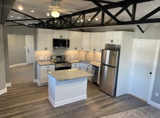 1560 Post Rd APT 2, Fairfield, CT 06824