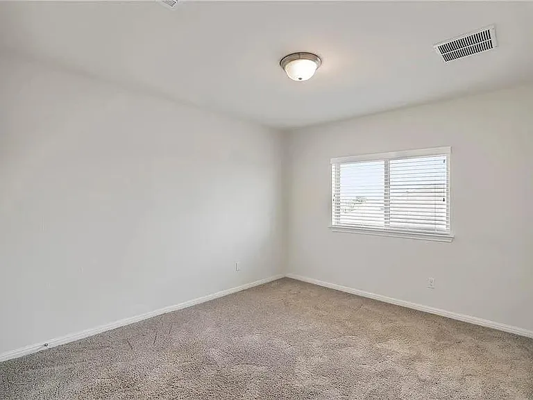 541 Palmilla St — Photo 20