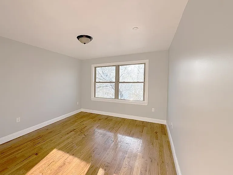381 Communipaw Ave #2B — Photo 6