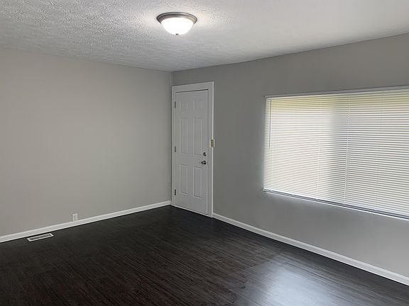 2nd image of 3046 N Tacoma Ave