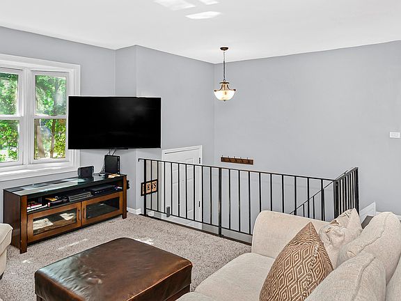 2nd image of 132 Larchmont Way