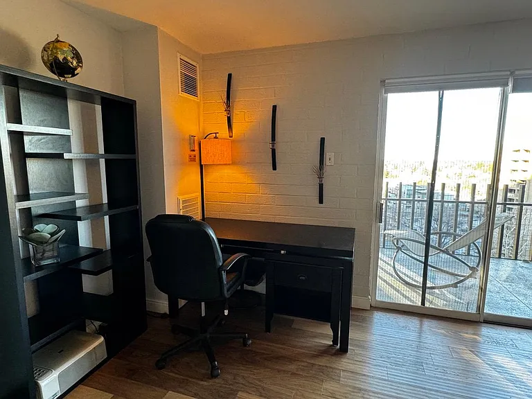460 S Marion Pkwy #1252-B — Photo 10