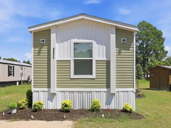2211 Presley Dr, Greenville, NC 27834