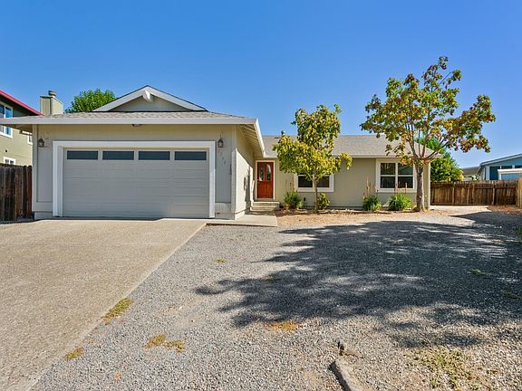 4th image of 2284 Valley West Court