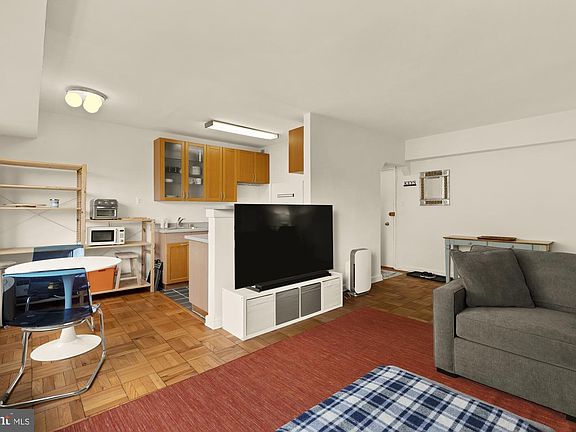 4th image of 3701 Connecticut Ave NW APT 802